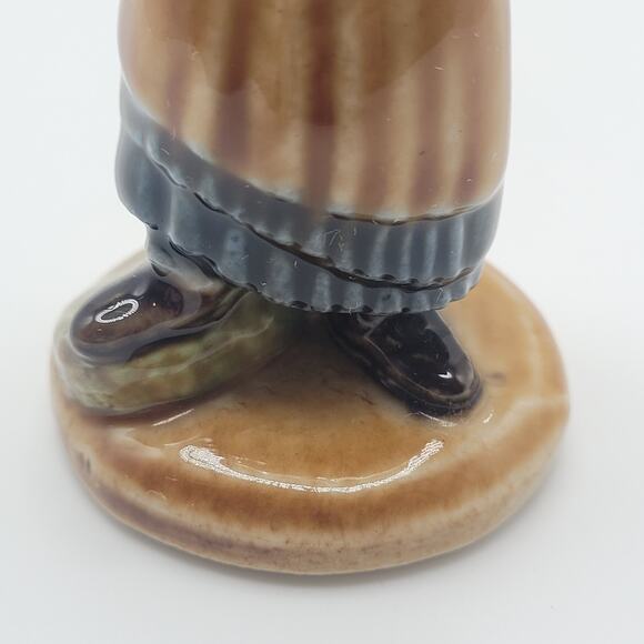 Vintage Wade Eileen Oge Irish Song Figurine 1970s Ceramic Collectible Irish Folk - Picture 5 of 6